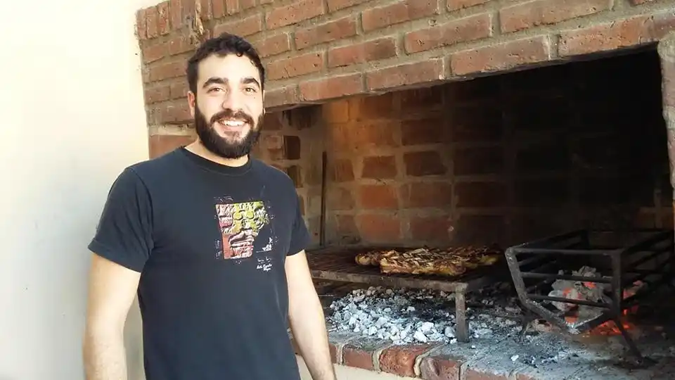 Desapareció un joven de Rojas que fue a buscar el auto para viajar a Necochea y no volvió más