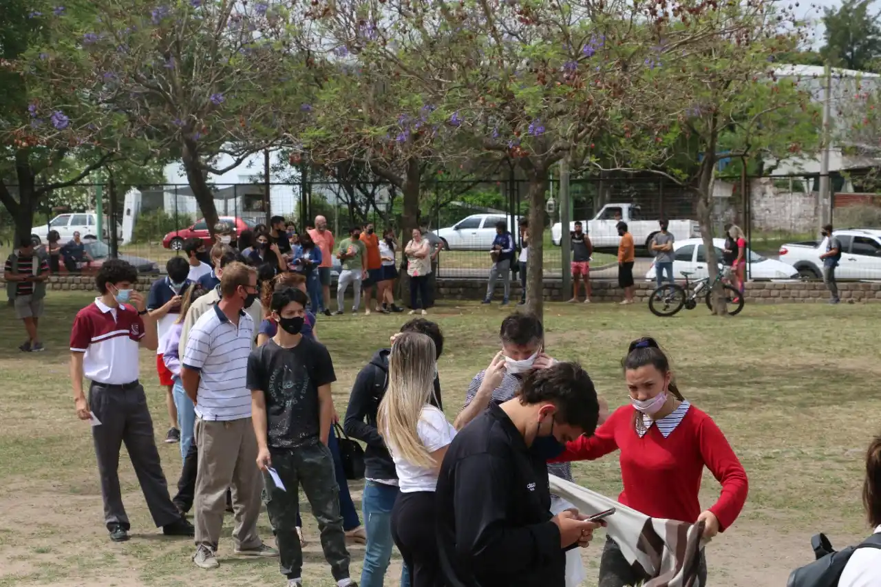 Primeras, segundas y terceras dosis: a quiénes vacunan esta semana en la ciudad