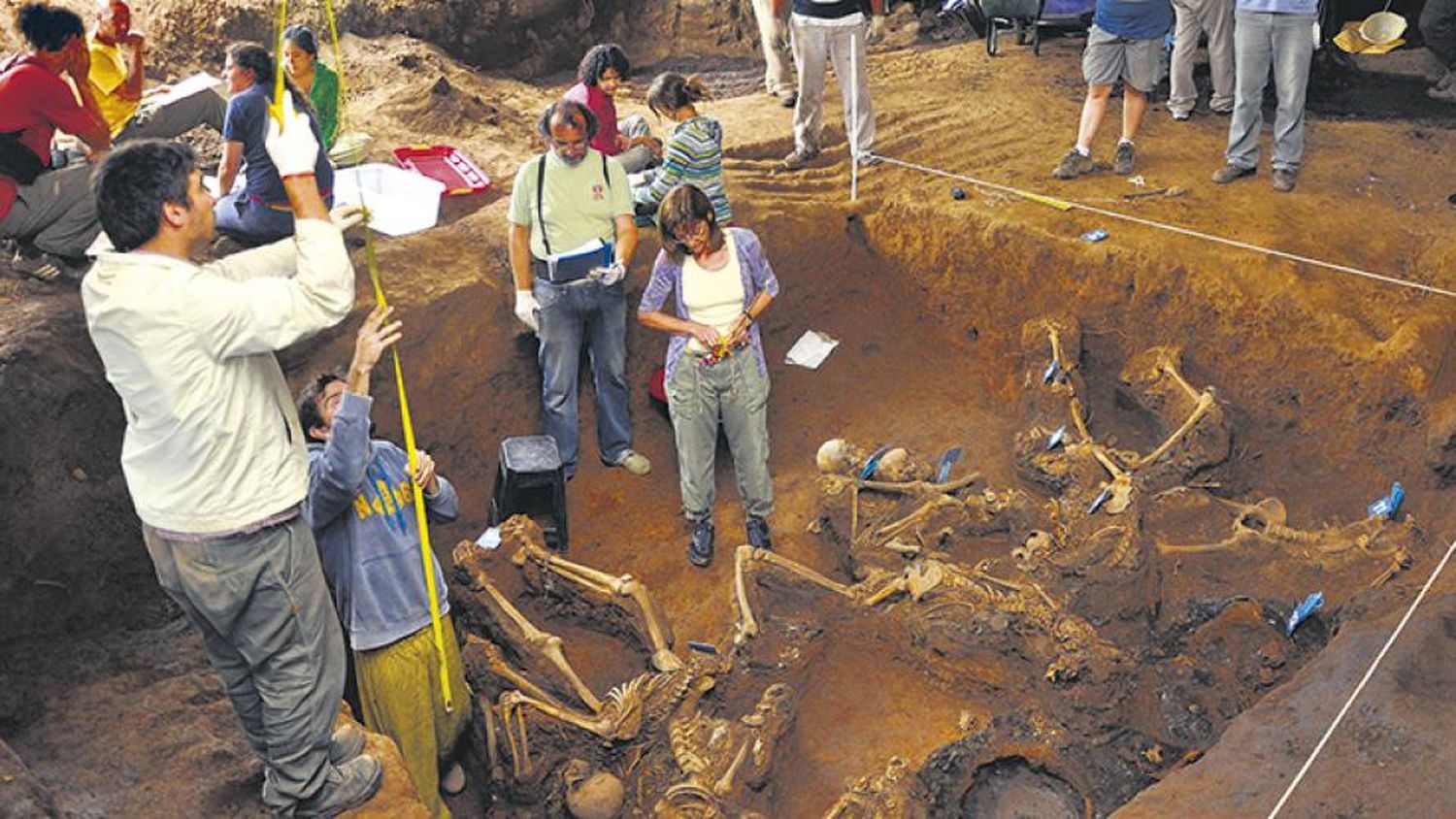 Conflicto con Equipo de Antropología Forense: "Se cumplirá con los pagos acordados", dijo secretario de DD. HH.