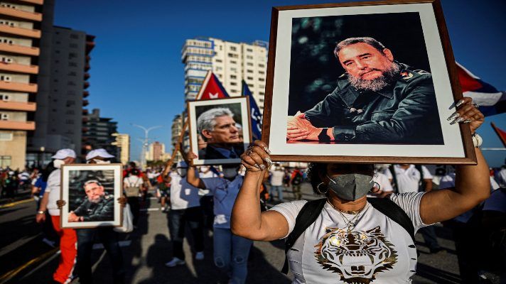 ¿Pa’ lo que sea Canel? Seis días después de las protestas, el gobierno de Cuba moviliza a sus partidarios