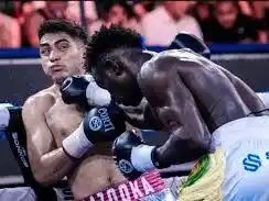 KO del senegalés T. Nianga a  A.Chávez que se hizo viral el fin de semana en el cierre de año de la FAB.Foto:TyC Sports.