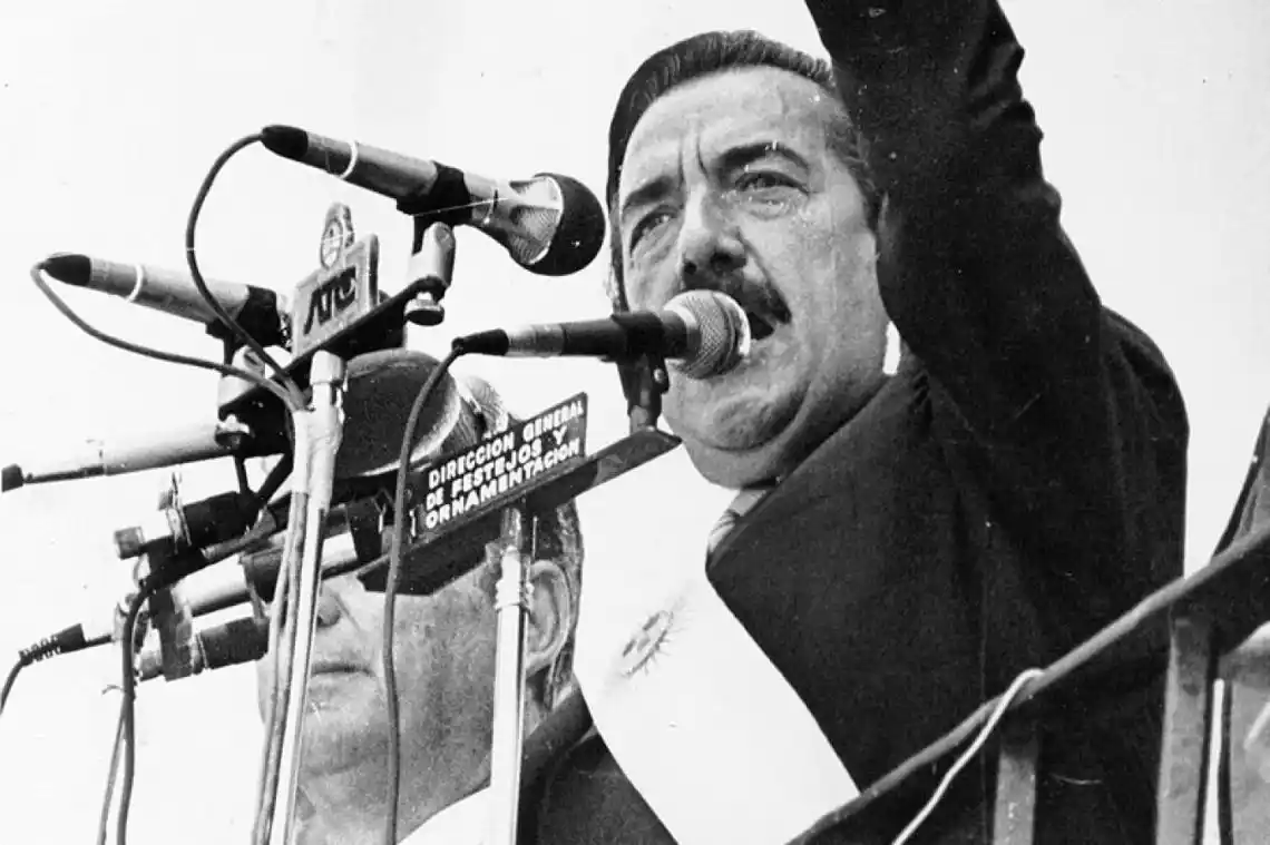 Raúl Alfonsín asumía la presidencia del país: Hoy es el Día de la Restauración de la Democracia