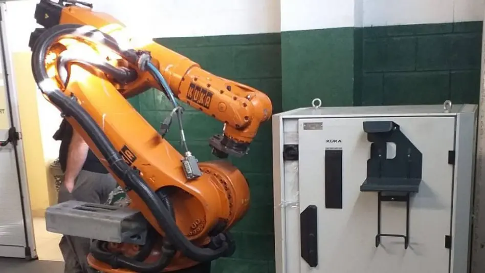 Donan un brazo robótico a un instituto de formación de Mar del Plata