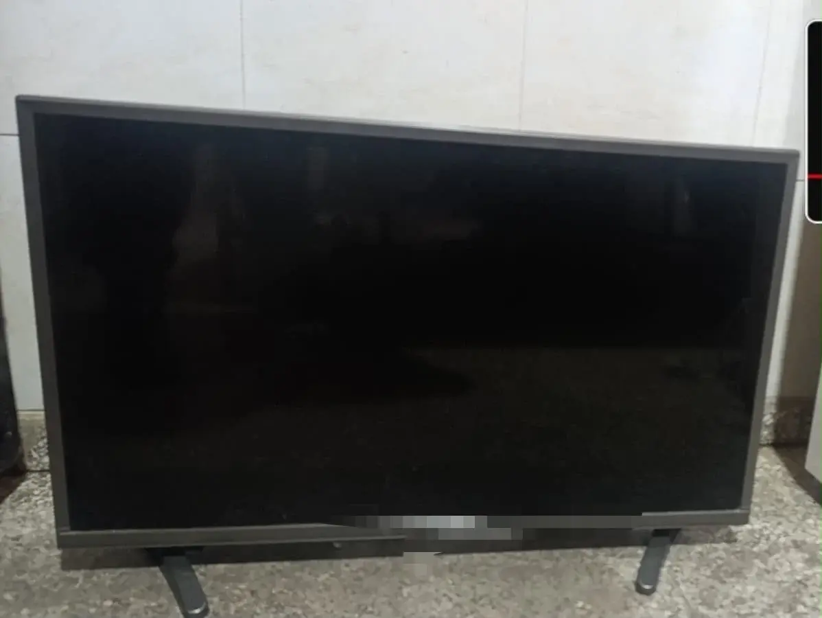 Robó un televisor y se lo llevó cargado en la bicicleta, pero la policía lo interceptó en la huida