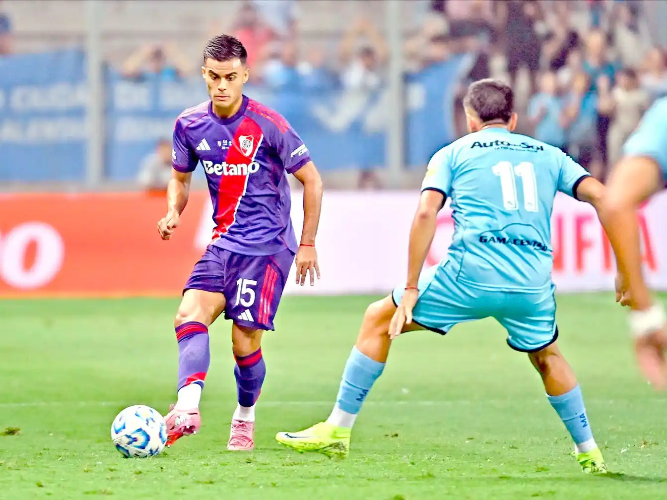 River sufrió hasta los últimos minutos, pero avanzó.