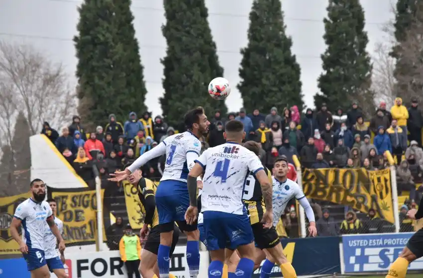 Alvarado rescató un punto en Madryn