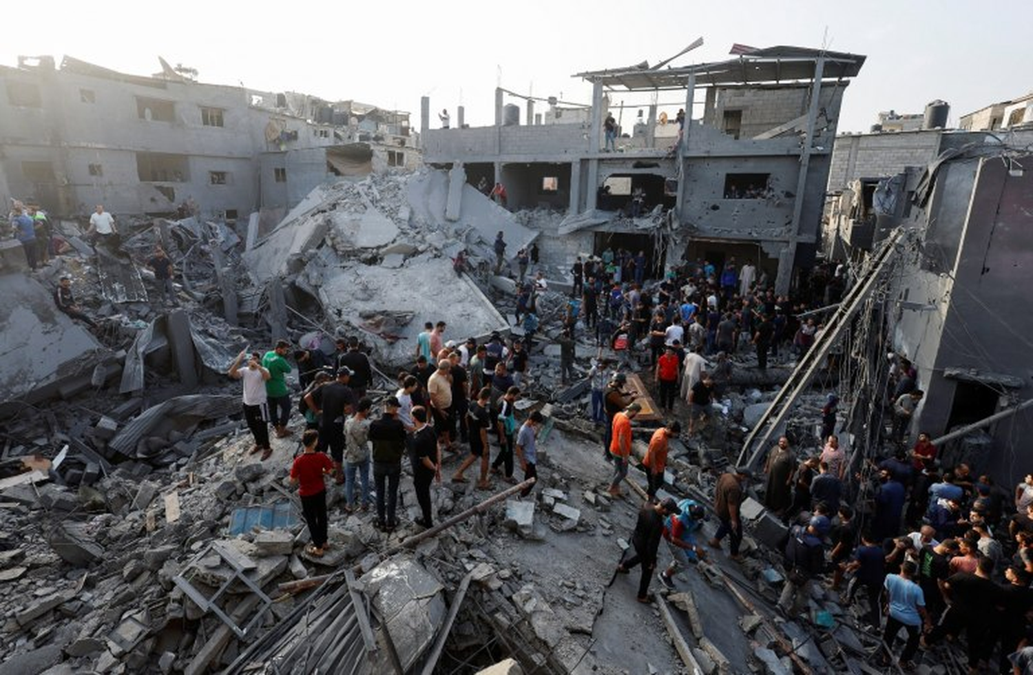 Ministerio de Gaza afirmó que el ataque israelí contra un campamento causó 40 muertos