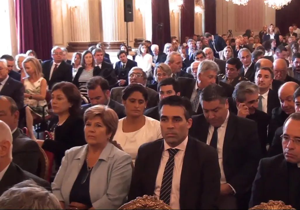 “Vamos a invitar al príncipe a conocer Necochea”