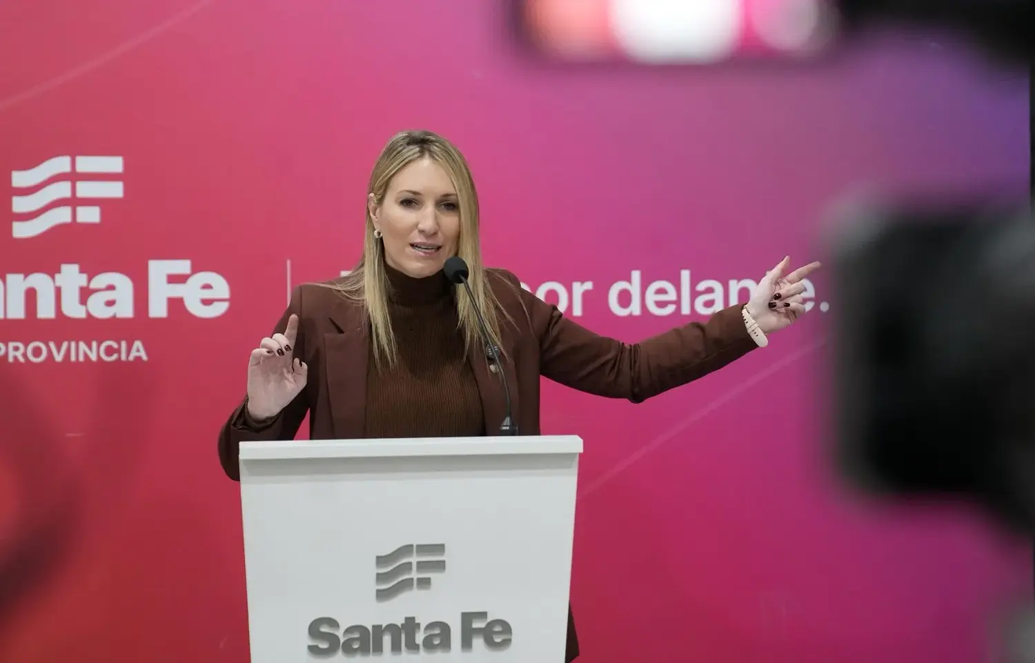 La provincia apuntó contra Nación tras la remodelación del Monumento y la visita de Milei: "No se hizo cargo"