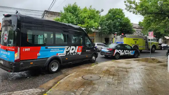 Se prendió fuego un local comercial en pleno microcentro rafaelino