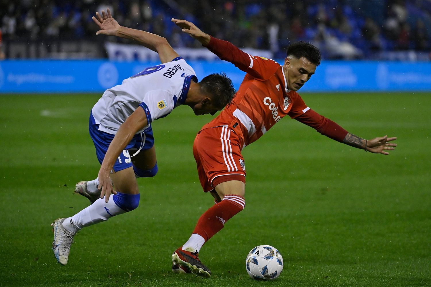 Vélez, con mayor entusiasmo, venció a un River desdibujado