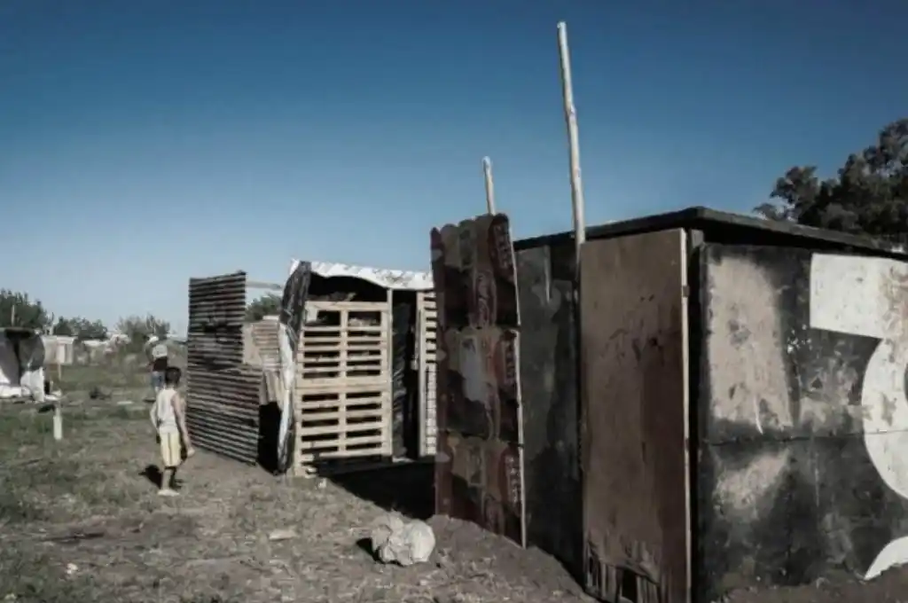 Rosario: vecinos de Magaldi y Benteveo se movilizan por desalojos