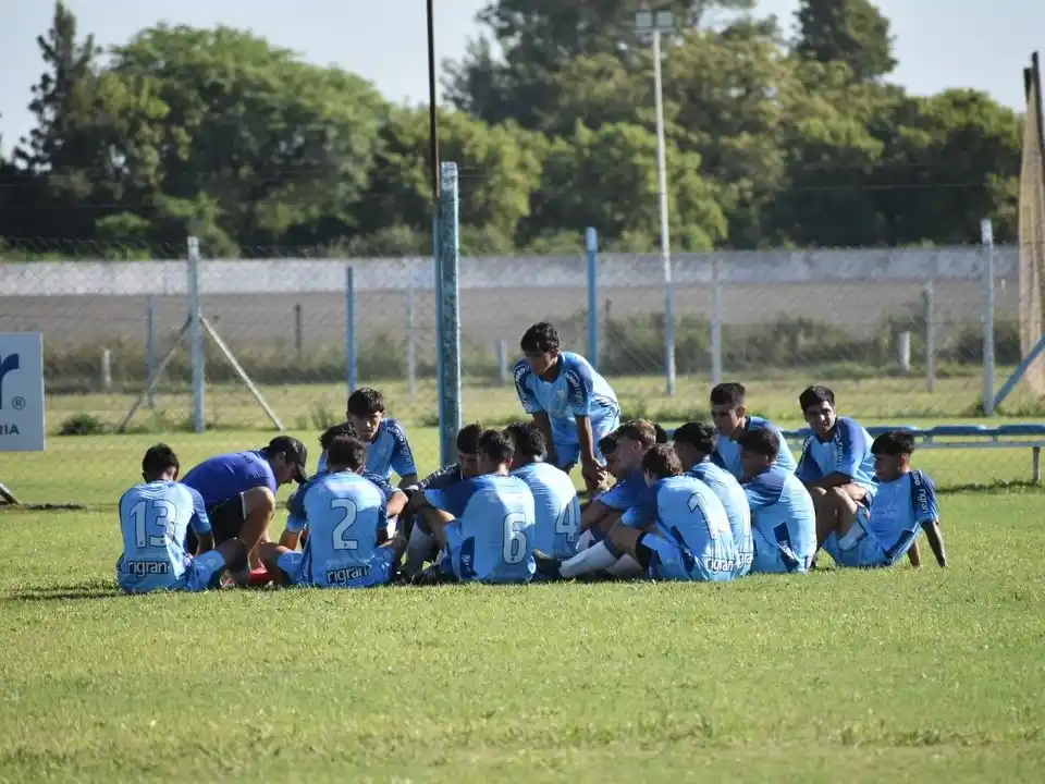La Crema debuta en el torneo de Juveniles de la LPF ante Instituto.Foto:AR