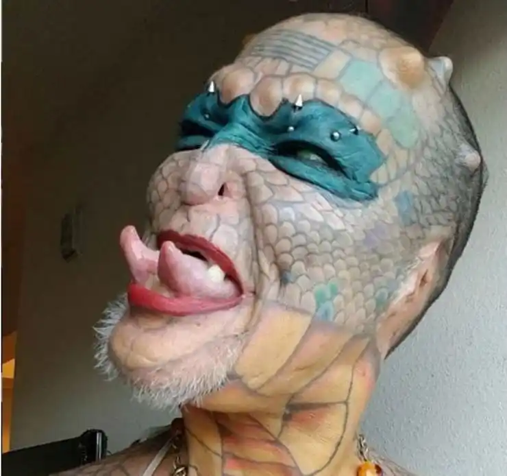 La historia del banquero de JP Morgan  que dejó todo para ser una "Dama Reptil"