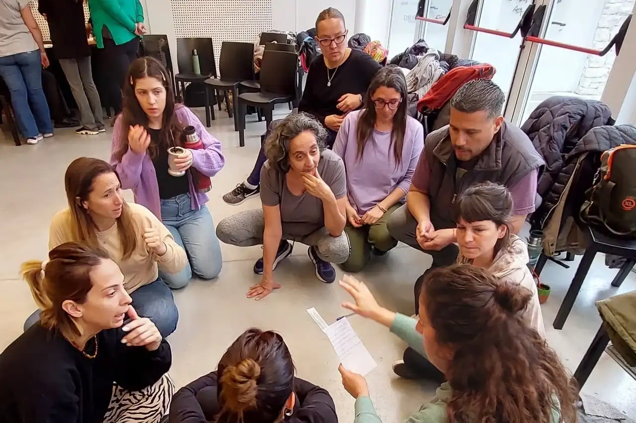 La capacitación está destinada a docentes, equipos directivos y miembros de los Equipos de Orientación Escolar.