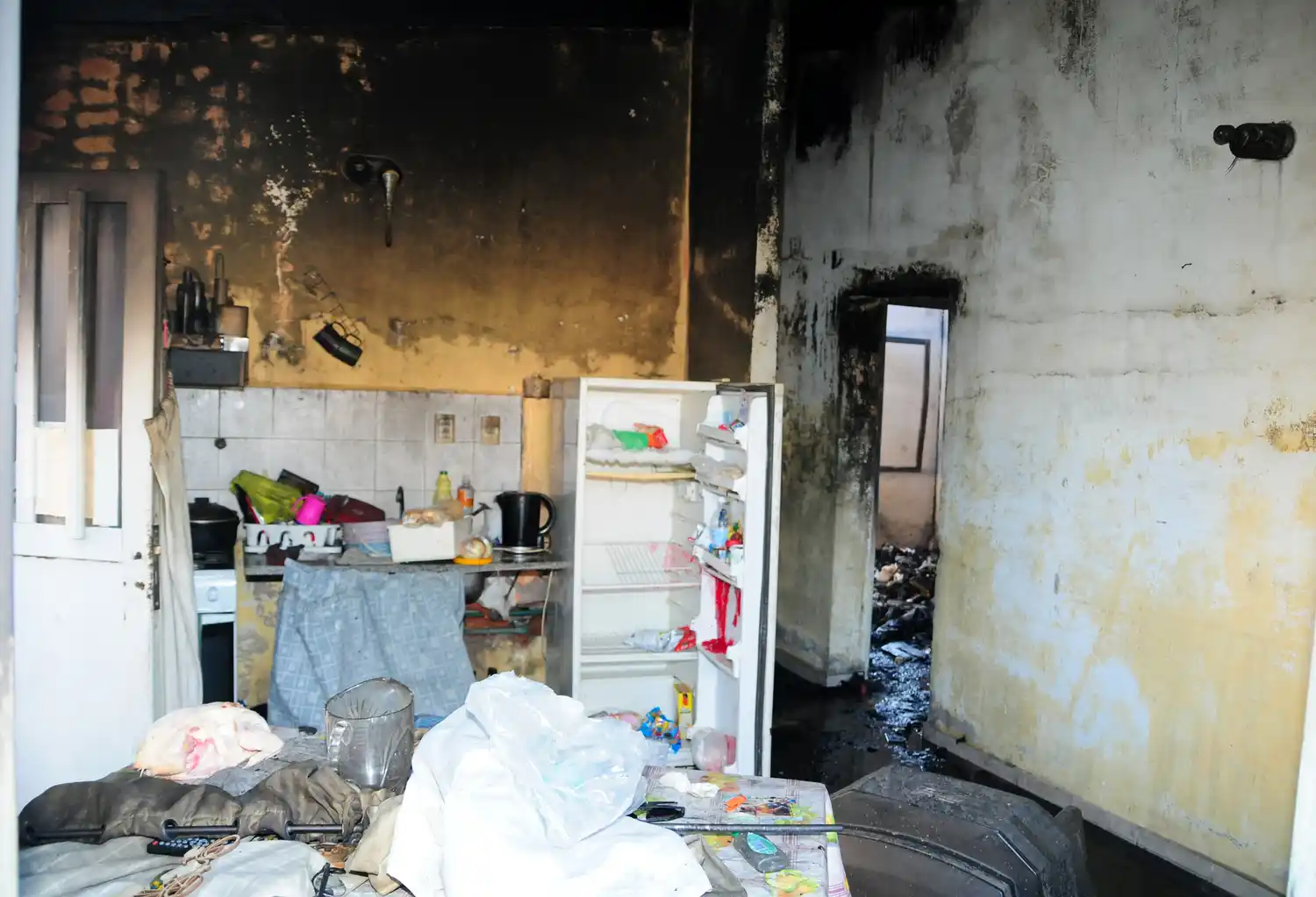 Quedó detenido el hombre  que tras golpear a su mujer prendió fuego la vivienda