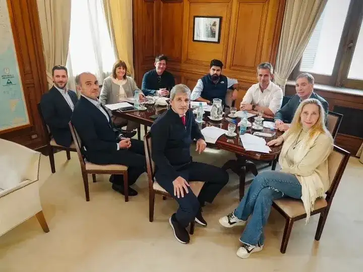 La Mesa Política del Gobierno volvió a reunirse.