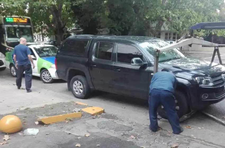 Manejaba alcoholizada y eludió un control: fue detenida