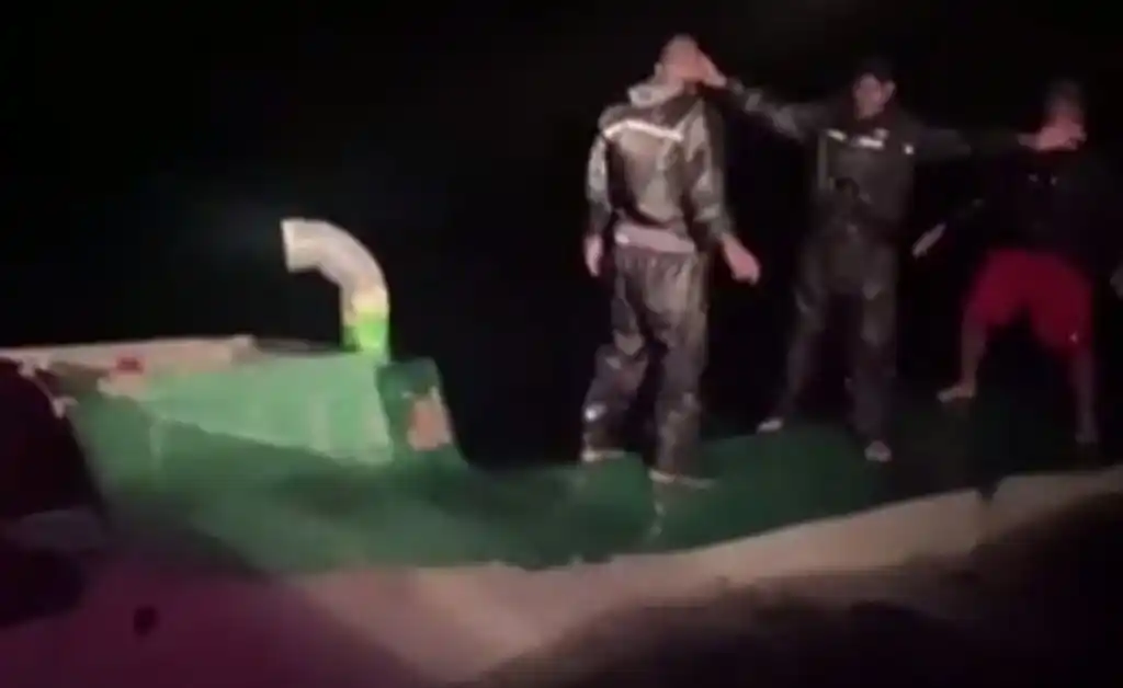 Incautan un “narcosubmarino” con 920 kilos de cocaína en el Pacífico