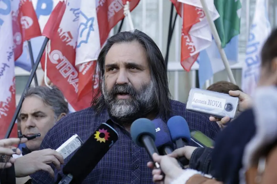 Baradel advirtió que sin cláusula gatillo, «las clases no comienzan»