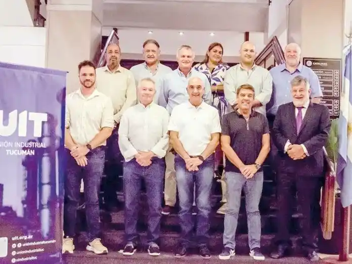 Industriales exigen la Emergencia Industrial 
para frenar la destrucción del empleo