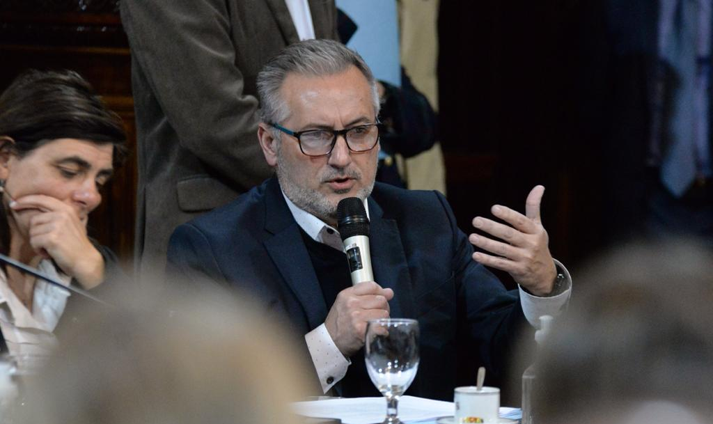 Lewandowski: “Necesitamos un país que se industrialice y no solo exporte desde la economía primaria”