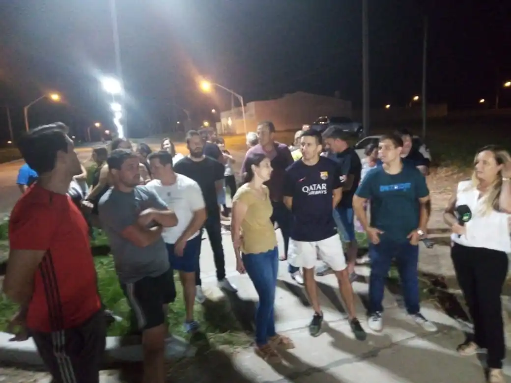 Vecinos se quejan de los permanentes robos que sufren en barrio Parque del Lago