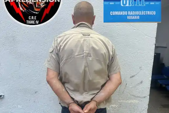 Amenazó a su familia con un arma, le apuntó a la policía y quedó detenido en zona norte