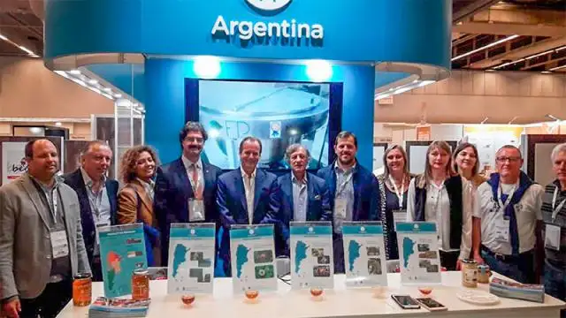 Bordet acompaña a productores apícolas en la máxima feria del sector