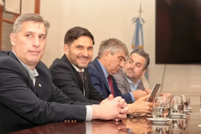 Pullaro y miembros de su gabinete en la reunión. Crédito: Matías Pintos