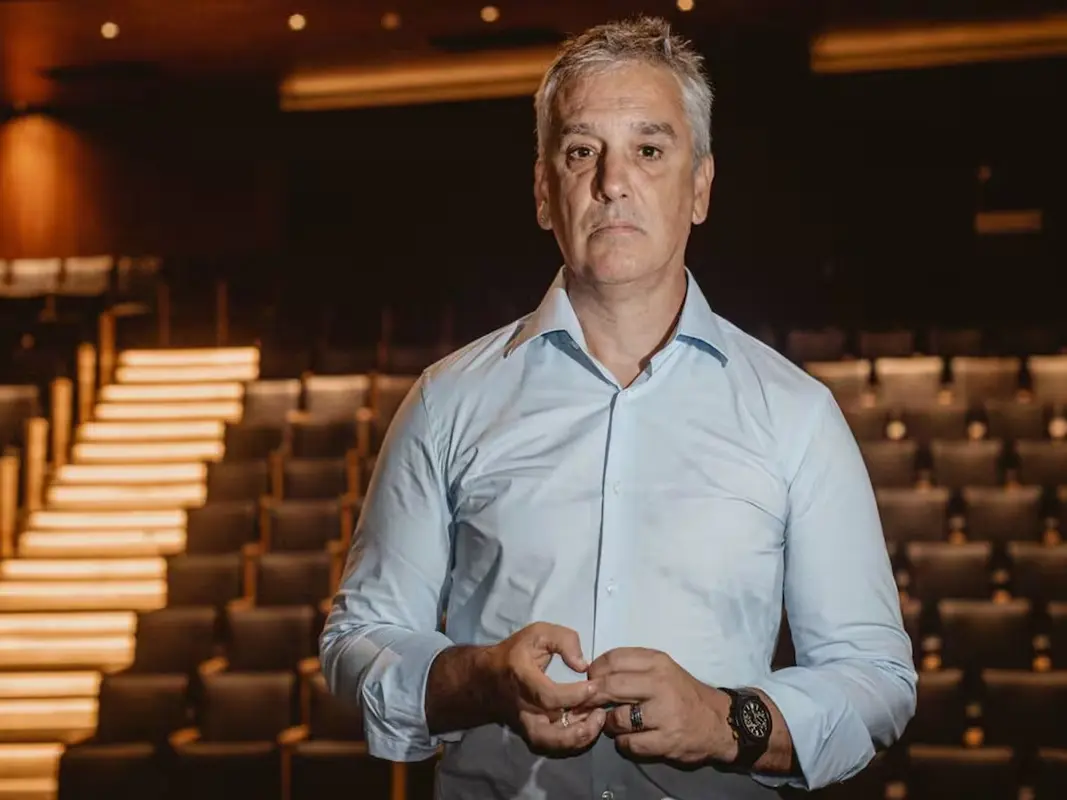 Marcelo Gonzalez: “Hay que dejar de nivelar para abajo y animarse a levantar la vara cultural”