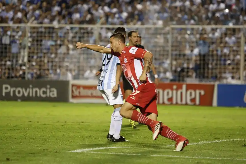 San Martín festejó en el clásico tucumano