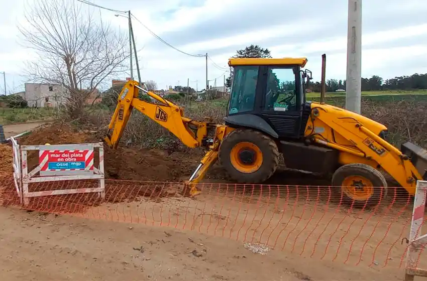 OSSE trabaja en la ampliación de la red de agua en Batán