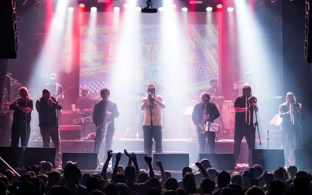 “On the good road”: Dancing Mood vuelve a las raíces