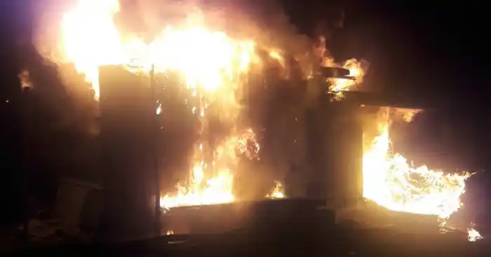 Detienen a un joven tras incendiar su vivienda