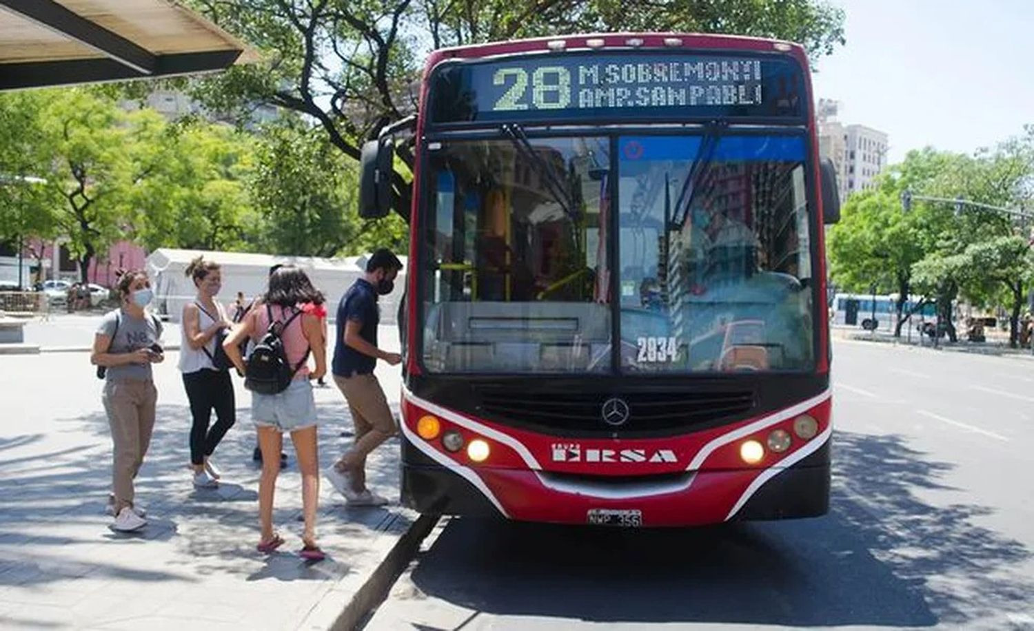 Intendentes de todos el país llegan al Congreso para reclamar por los subsidios al transporte