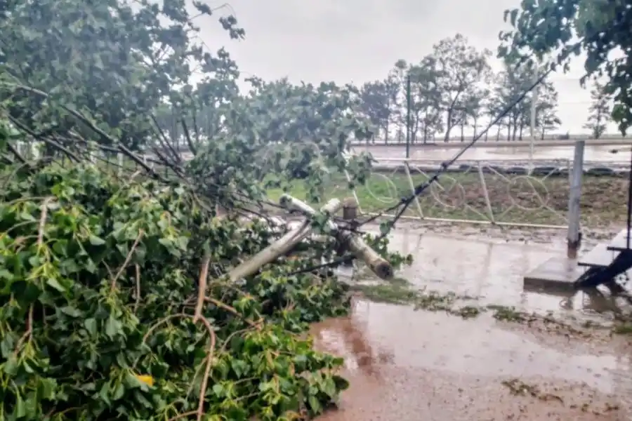 Graves daños en el circuito de Vila por el temporal