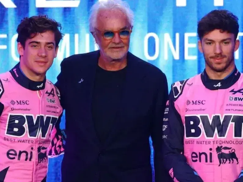 Briatore junto a los pilotos de Alpine. Colapinto y Gasly. Foto:Alpine