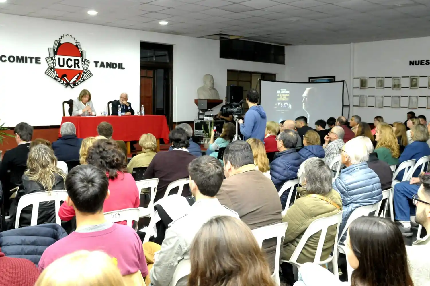 Ricardo Gil Lavedra presentó su libro en Tandil