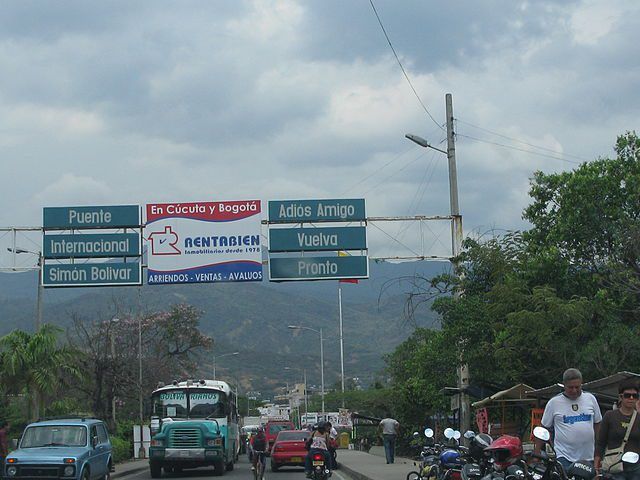 ¡HISTÓRICO! Luego de siete años se abre el paso vehicular en el puente fronterizo Simón Bolívar