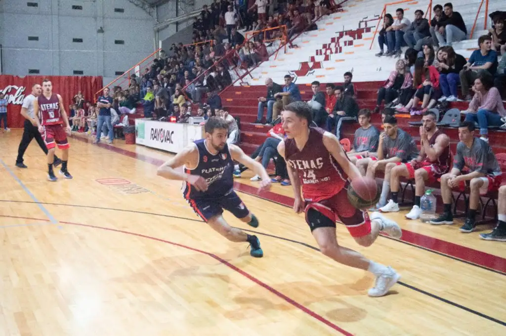 Yarza, goleador en el primer triunfo de Atenas