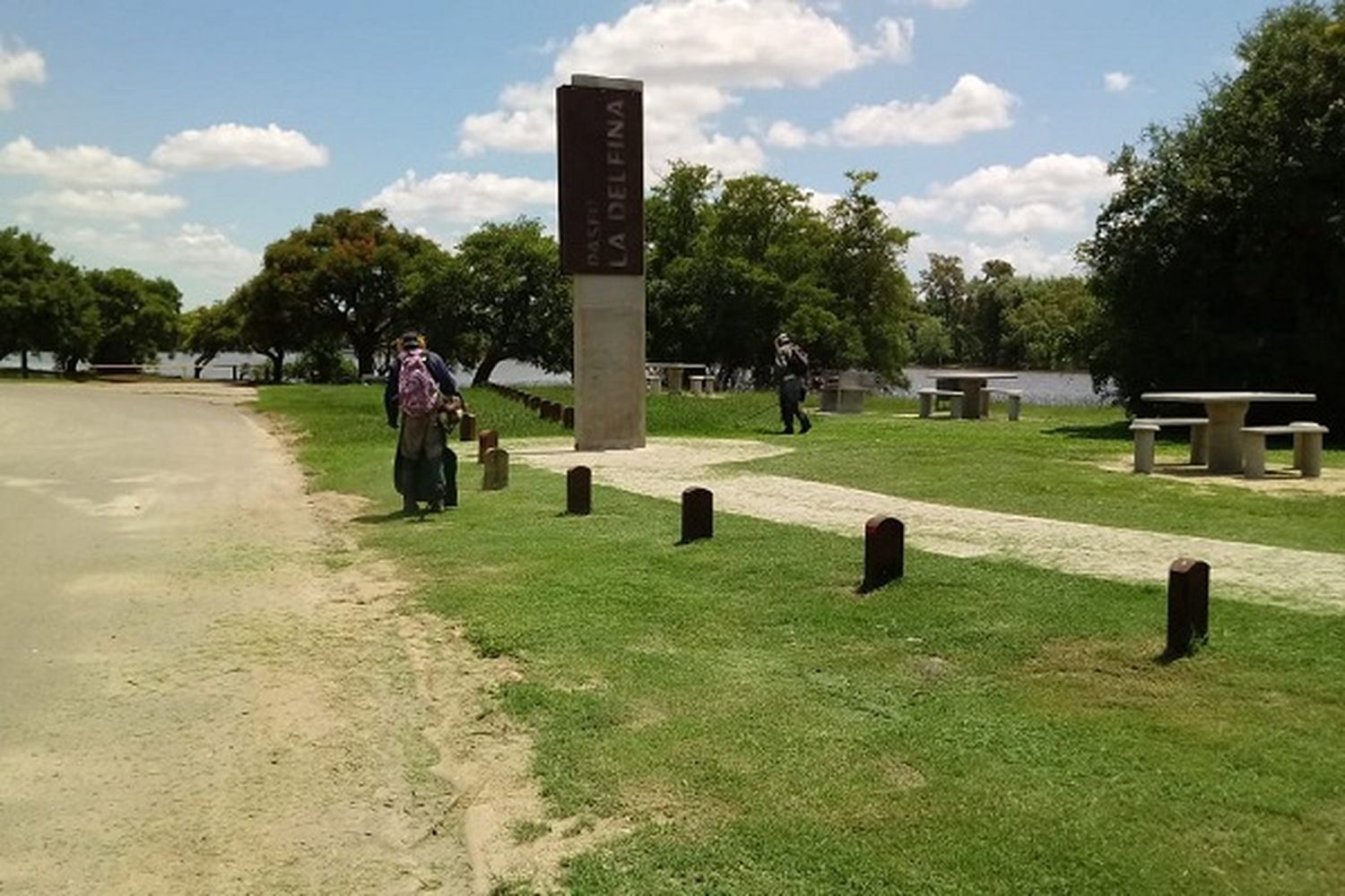Tras la creciente, comenzó la limpieza en el parque Unzué