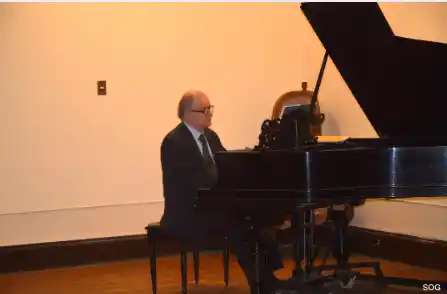Actuará el pianista ítalo argentino Roque Zapulla