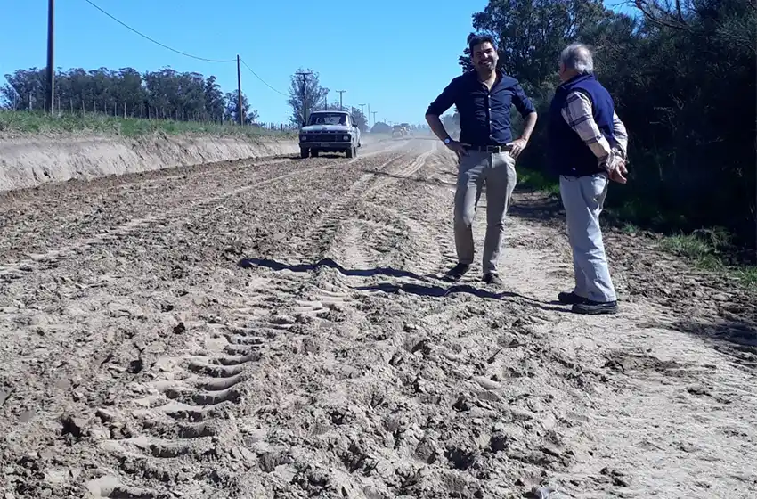 Trabajan en la mejora y accesibilidad en "Tres Esquinas"