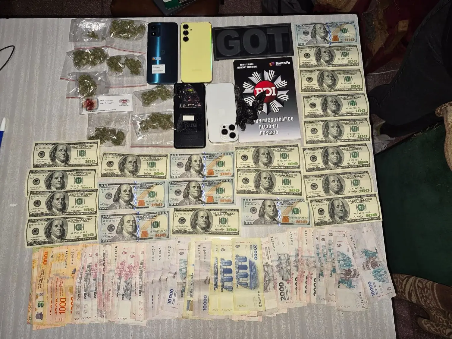 Detuvieron a cuatro sospechosos en una serie de allanamientos por microtráfico en barrio San Francisquito
