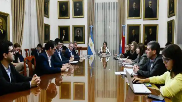 Le piden a Bordet que le de respuestas a los reclamos de los intendentes