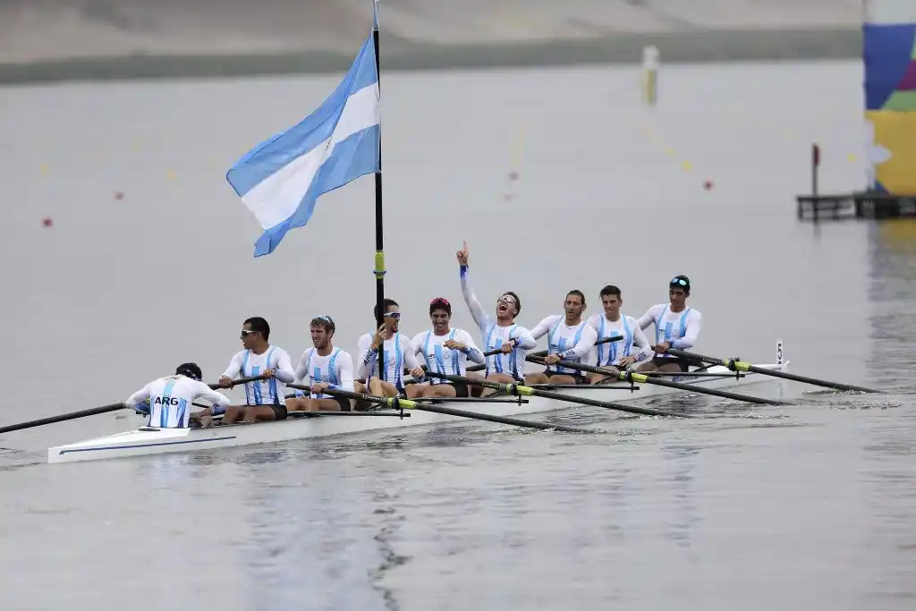 Primer puesto para el ocho remos masculino