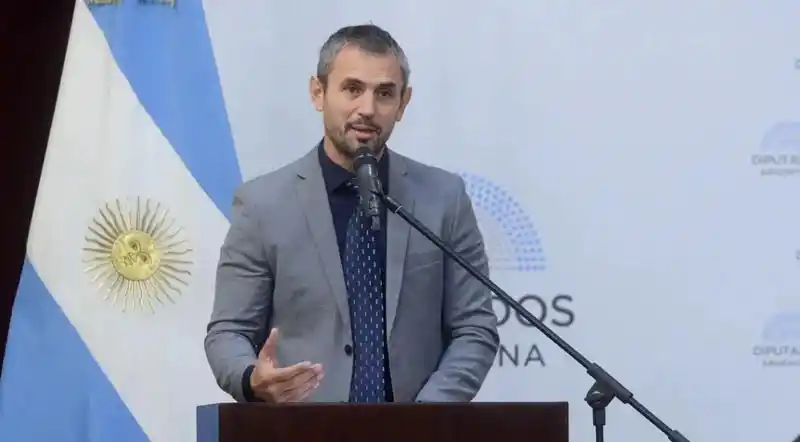 Aumentan un 80% los sueldos de los diputados nacionales: se pagará en tres cuotas