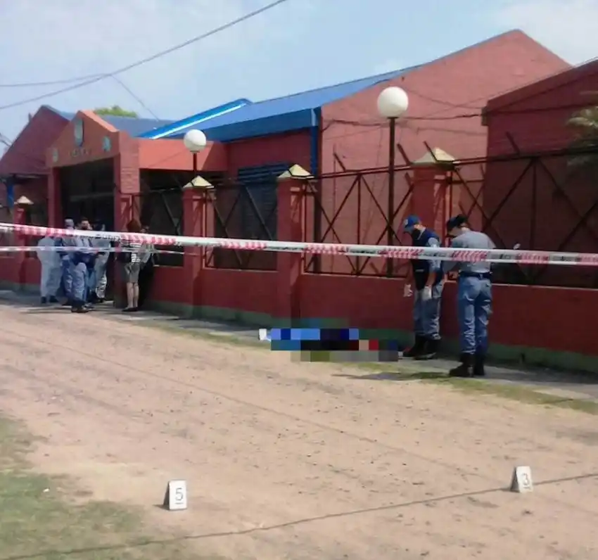 Asesinaron a un hombre a puñaladas en el barrio Juan Domingo Perón, hay un detenido