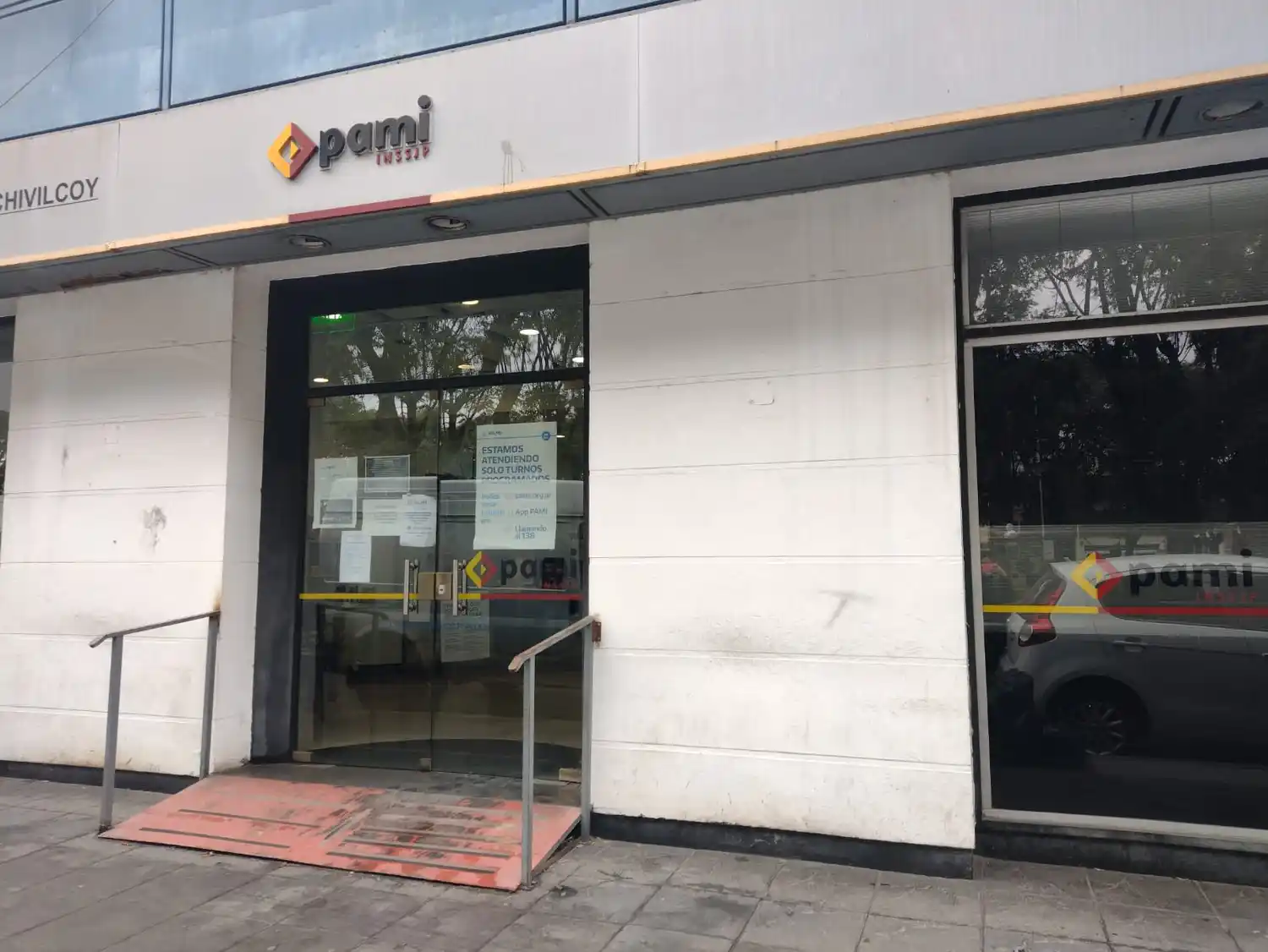 Comenzó el pago del “bolsón” de Pami de marzo, abril y mayo